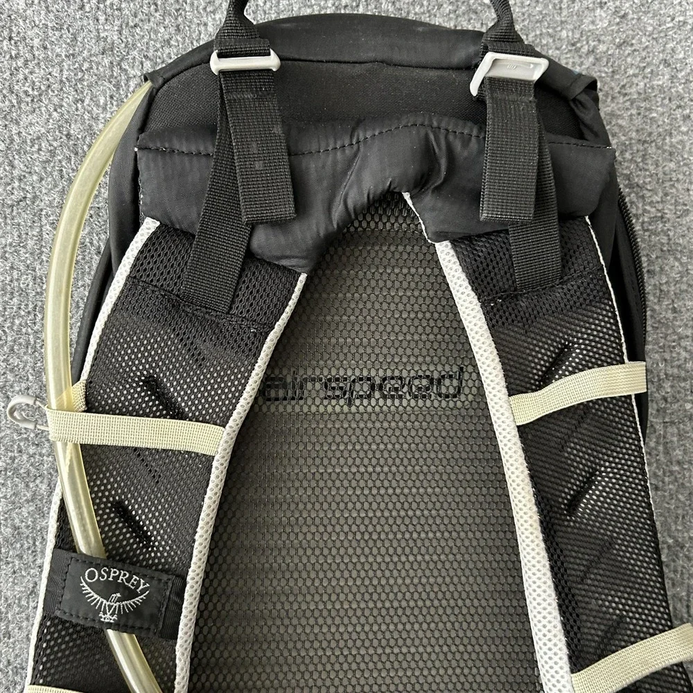 Osprey‎ Syncro 10 Hydration Backpack 10L Black Mens Medium Raincover Hiking